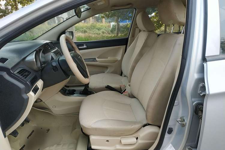 Used Haima M3 2014 1.5L Manual Elite Edition Left Front Seat