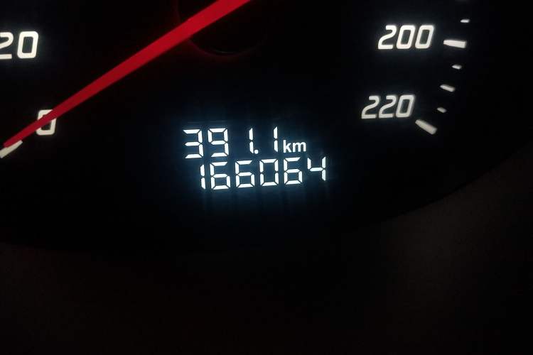 Used Haima M3 2014 1.5L Manual Comfort Model Odometer Close Up