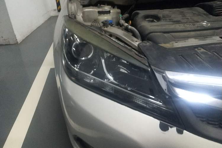 Used Haima M3 2014 1.5L Manual Comfort Model Right Front Headlight