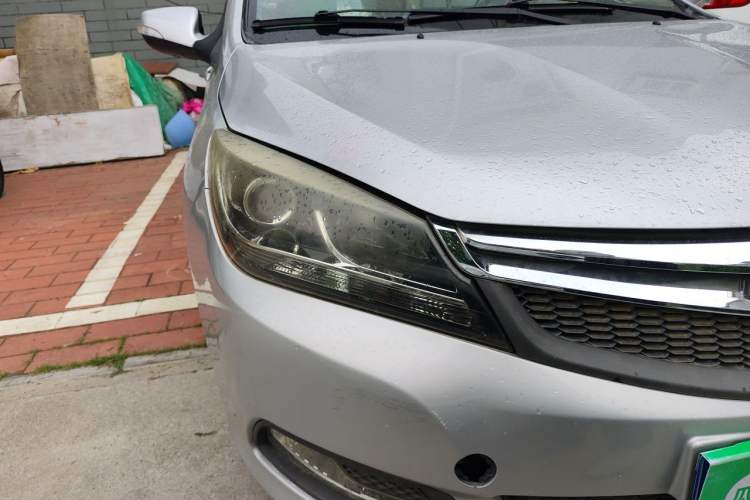 Used Haima M3 2014 1.5L Manual Comfort Model Right Front Headlight