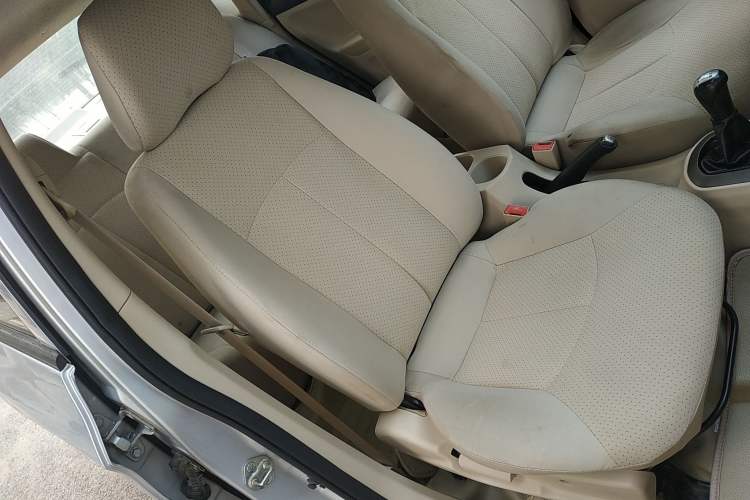 Used Haima M3 2014 1.5L Manual Elite Edition Right Front Seat
