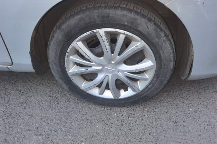 Used Haima M3 2014 1.5L Manual Standard Edition Right Front Wheel Hub