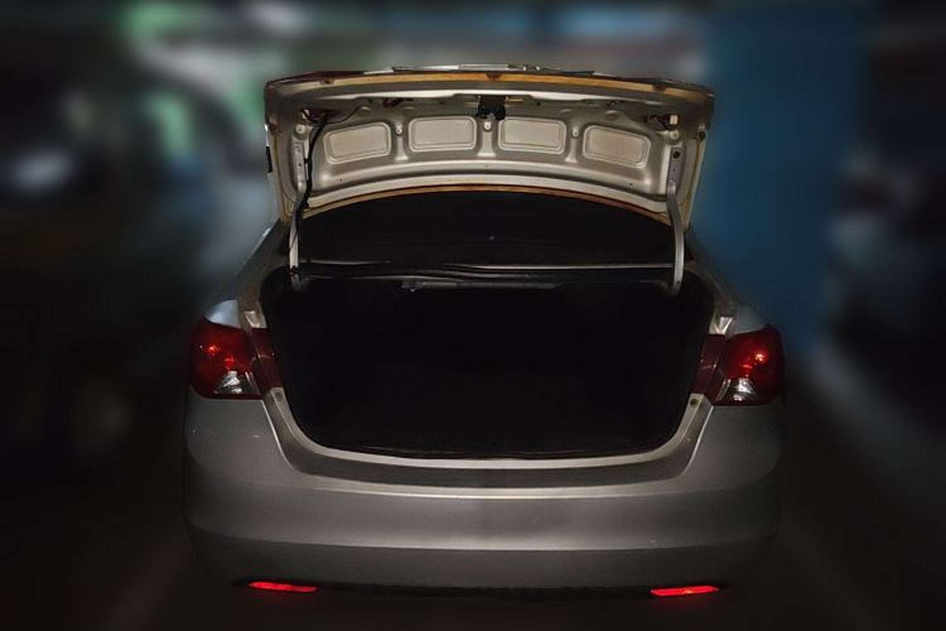 Used Haima M3 2014 1.5L Manual Colorful Navigation Edition Trunk
