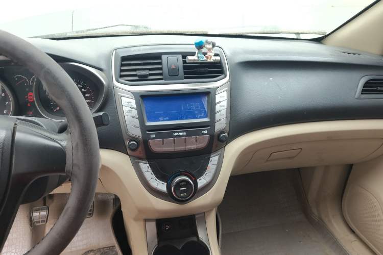 Used Haima M3 2014 1.5L Manual Elite Edition Audio And AC Panel