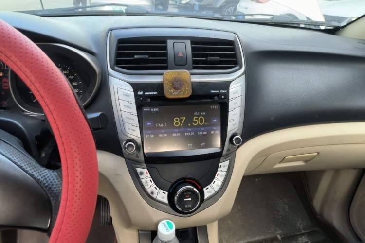 Used Haima M3 2014 1.5L Manual Comfort Model Audio And AC Panel