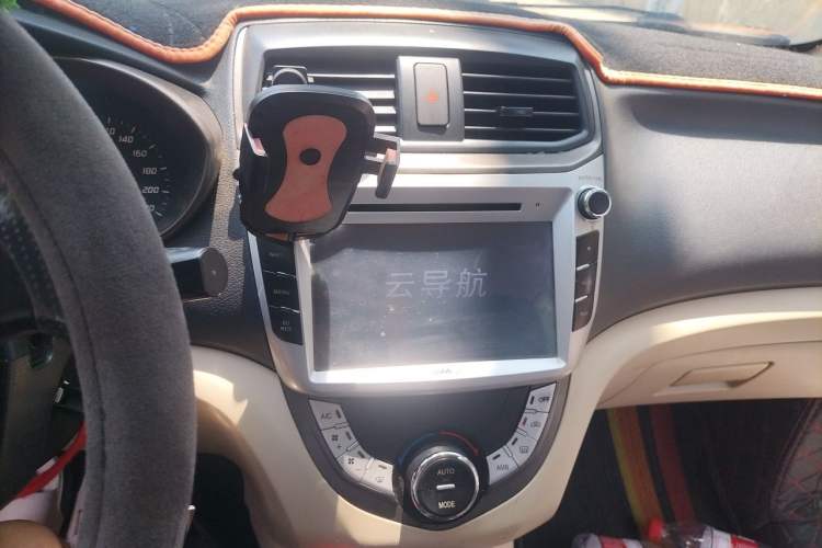 Used Haima M3 2014 1.5L Manual Colorful Navigation Edition Audio And AC Panel