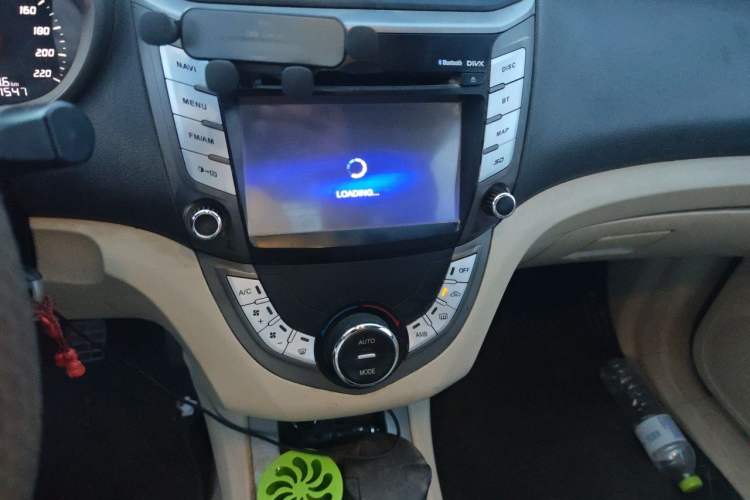 Used Haima M3 2014 1.5L Manual Elite Edition Audio And AC Panel