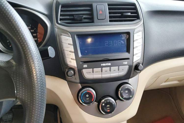 Used Haima M3 2014 1.5L Manual Standard Edition Audio And AC Panel