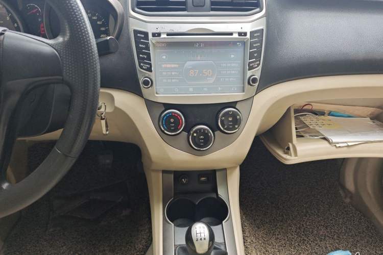 Used Haima M3 2014 1.5L Manual Standard Edition Audio And AC Panel