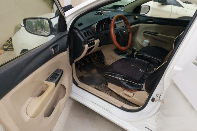 Used Haima M3 2014 1.5L Manual Elite Edition Driver Seat
