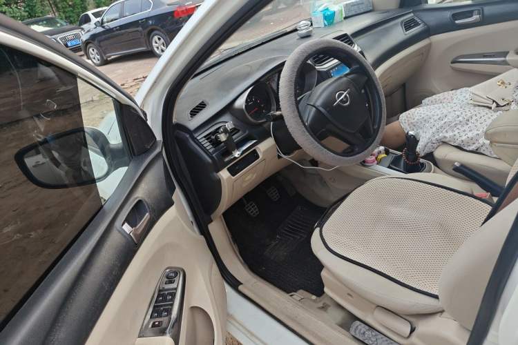 Used Haima M3 2014 1.5L Manual Elite Edition Driver Seat