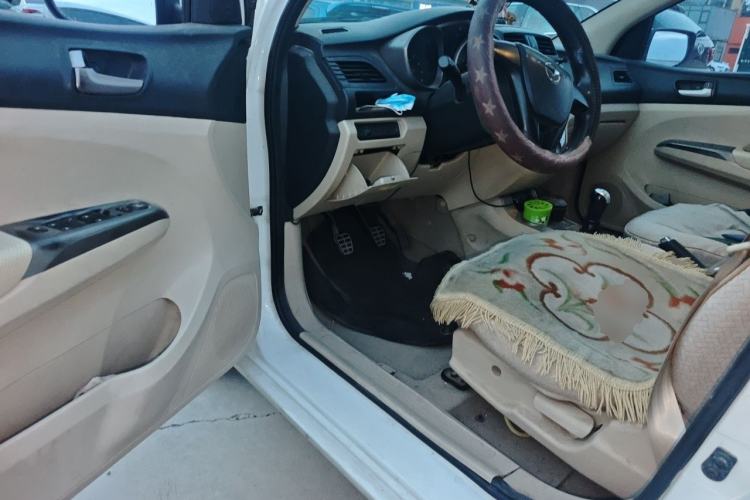 Used Haima M3 2014 1.5L Manual Elite Edition Driver Seat