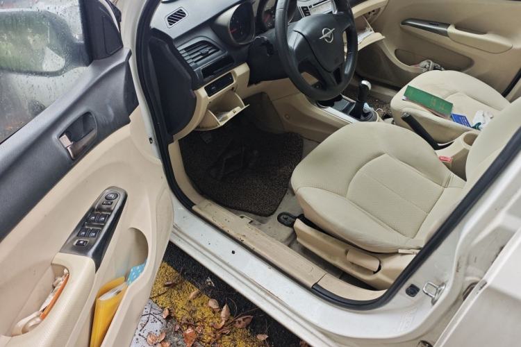 Used Haima M3 2014 1.5L Manual Standard Edition Driver Seat