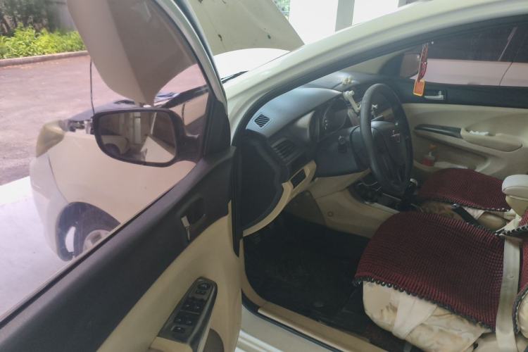 Used Haima M3 2014 1.5L Manual Colorful Navigation Edition Driver Seat