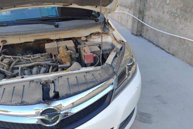 Used Haima M3 2014 1.5L Manual Colorful Navigation Edition Engine Bay Left