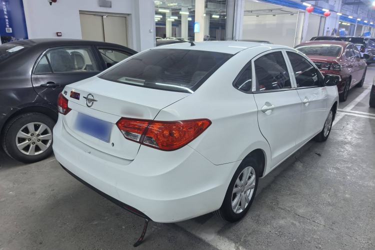 Used Haima M3 2014 1.5L Manual Elite Edition Exterior 4