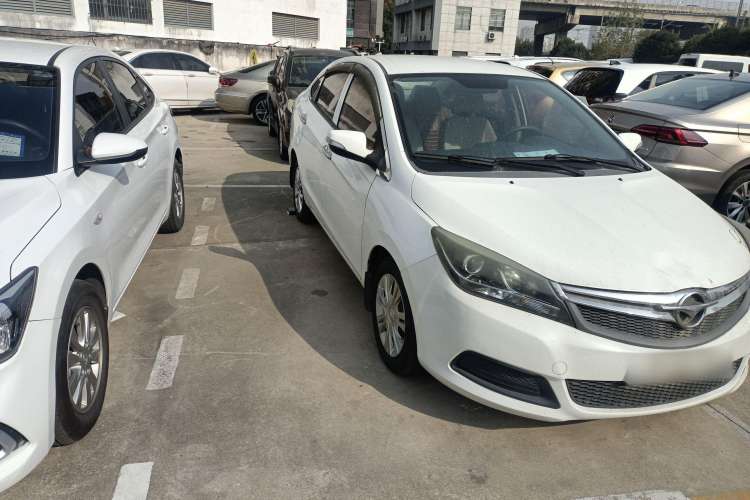 Used Haima M3 2014 1.5L Manual Standard Edition Front Right 45 Deg