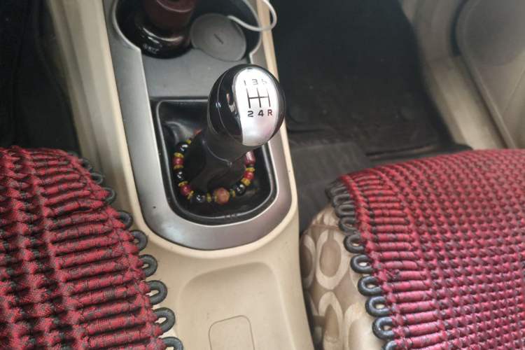 Used Haima M3 2014 1.5L Manual Colorful Navigation Edition Gear Lever