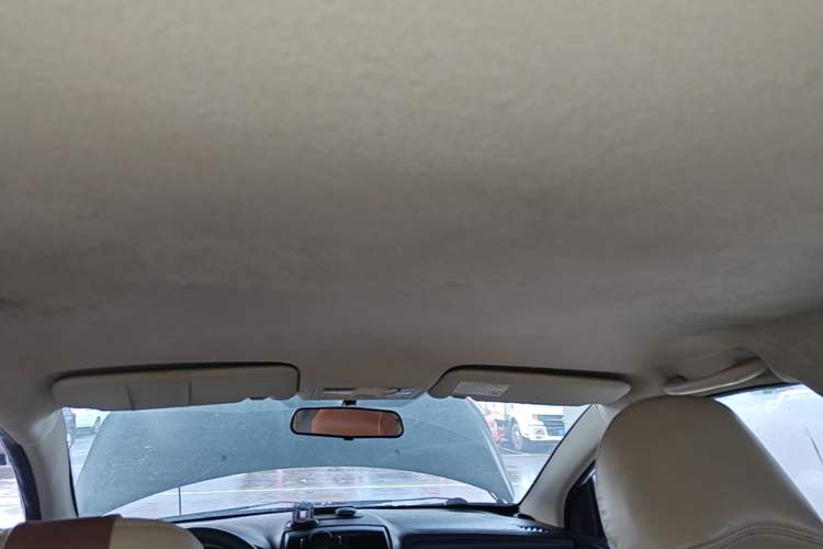 Used Haima M3 2014 1.5L Manual Comfort Model Headliner