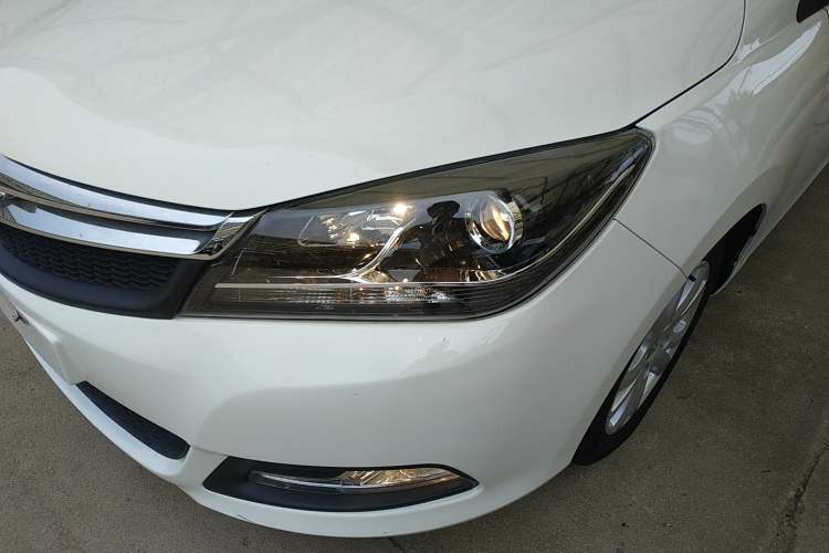 Used Haima M3 2014 1.5L Manual Comfort Model Left Front Headlight