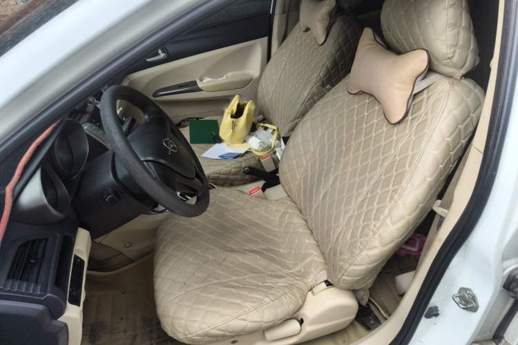 Used Haima M3 2014 1.5L Manual Colorful Navigation Edition Left Front Seat