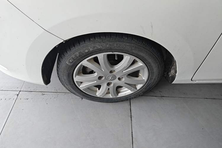 Used Haima M3 2014 1.5L Manual Comfort Model Left Front Wheel Hub