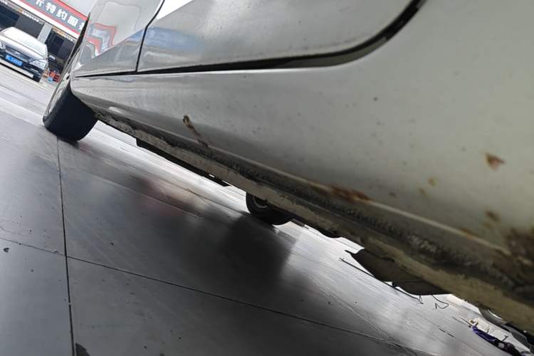 Used Haima M3 2014 1.5L Manual Comfort Model Left Side Sill