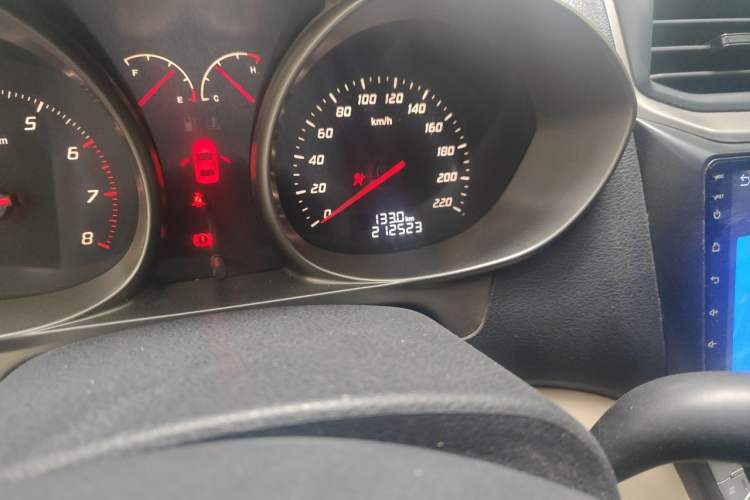 Used Haima M3 2014 1.5L Manual Elite Edition Odometer Close Up