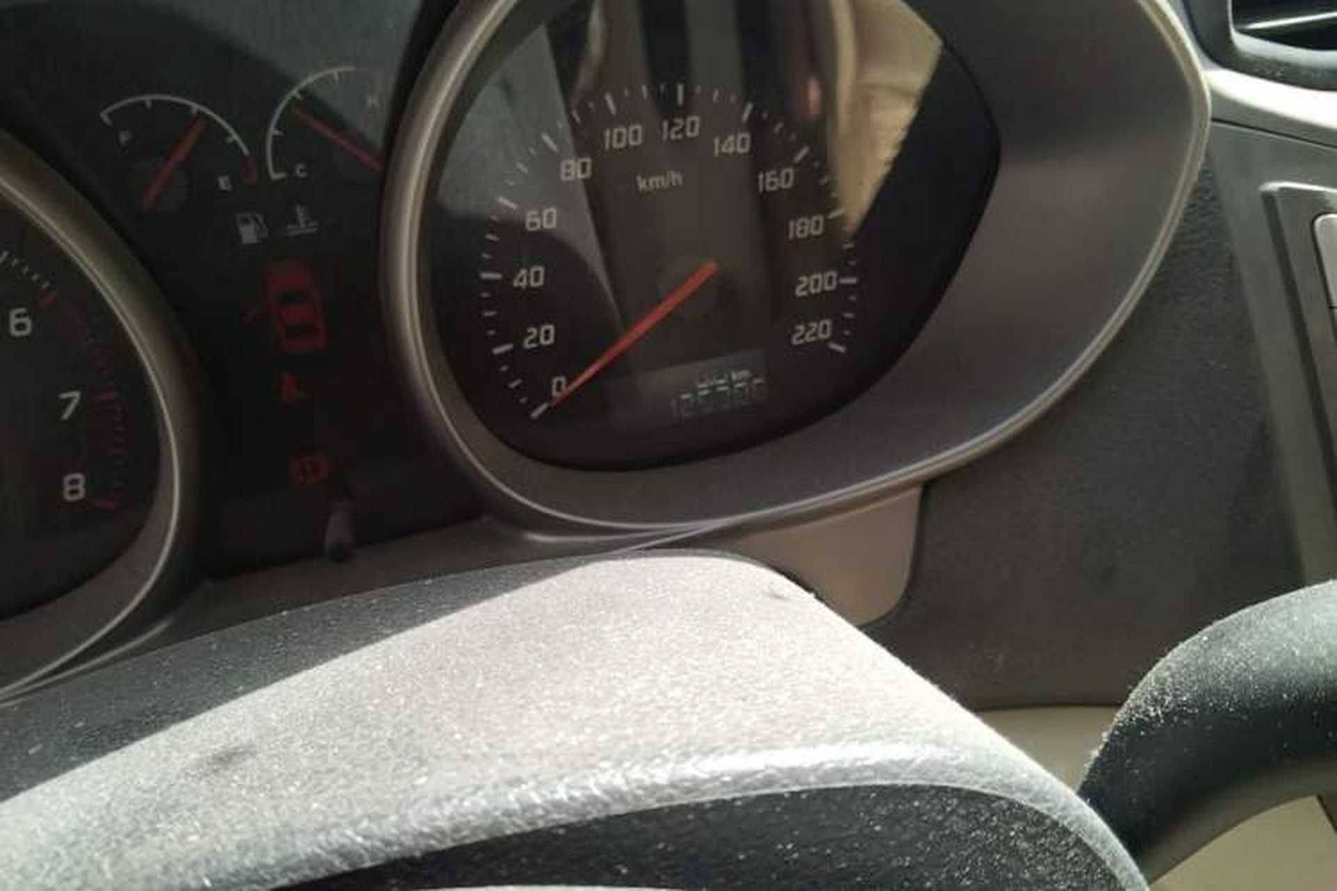 Used Haima M3 2014 1.5L Manual Elite Edition Odometer Close Up