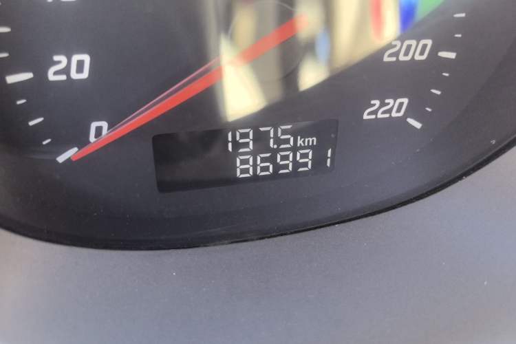 Used Haima M3 2014 1.5L Manual Comfort Model Odometer Close Up