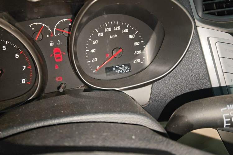 Used Haima M3 2014 1.5L Manual Standard Edition Odometer Close Up