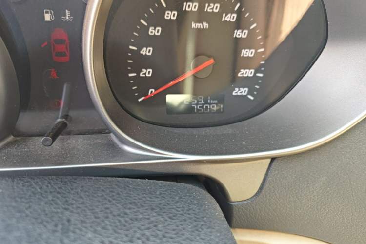 Used Haima M3 2014 1.5L Manual Elite Edition Odometer Close Up