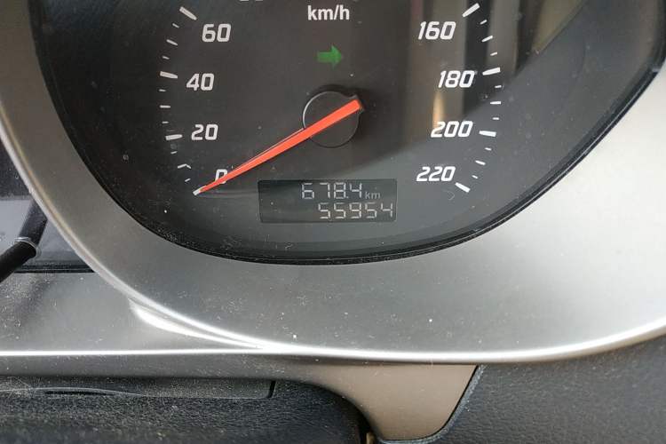 Used Haima M3 2014 1.5L Manual Standard Edition Odometer Close Up