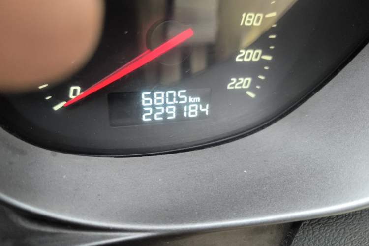 Used Haima M3 2014 1.5L Manual Colorful Navigation Edition Odometer Close Up