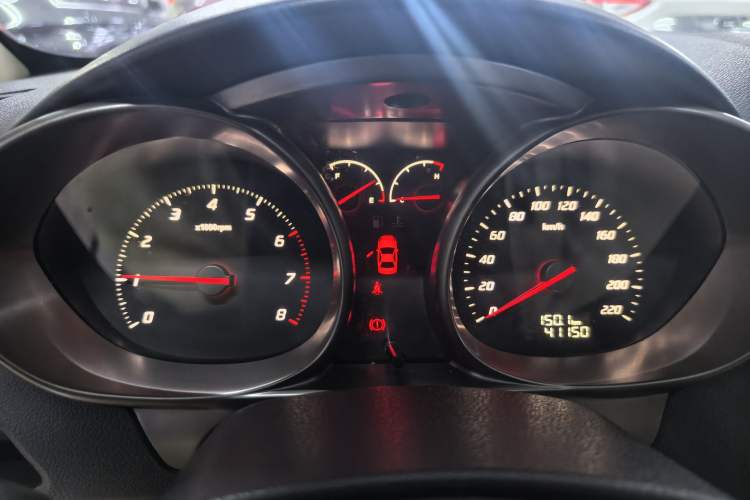 Used Haima M3 2014 1.5L Manual Elite Edition Odometer Close Up
