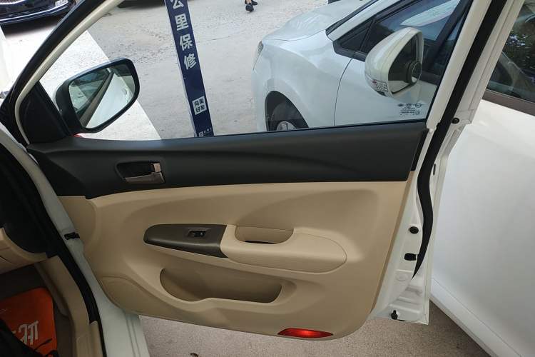 Used Haima M3 2014 1.5L Manual Comfort Model Right Front Door Interior