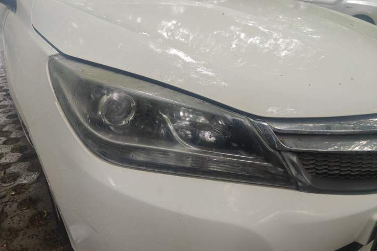 Used Haima M3 2014 1.5L Manual Elite Edition Right Front Headlight