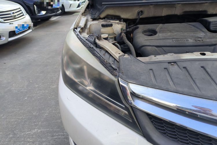 Used Haima M3 2014 1.5L Manual Comfort Model Right Front Headlight