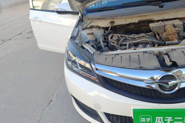 Used Haima M3 2014 1.5L Manual Colorful Navigation Edition Right Front Headlight