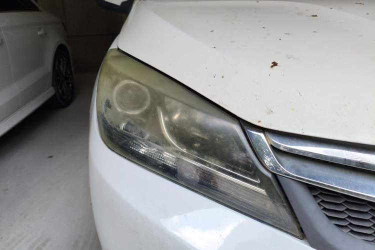 Used Haima M3 2014 1.5L Manual Colorful Navigation Edition Right Front Headlight
