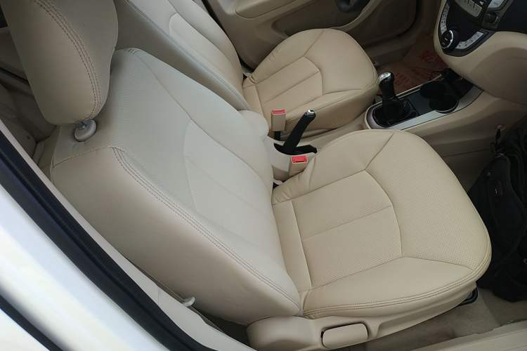 Used Haima M3 2014 1.5L Manual Comfort Model Right Front Seat