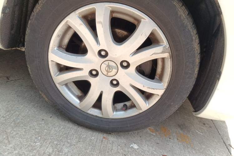 Used Haima M3 2014 1.5L Manual Comfort Model Right Front Wheel Hub