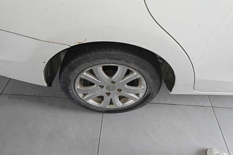 Used Haima M3 2014 1.5L Manual Comfort Model Right Rear Wheel Hub