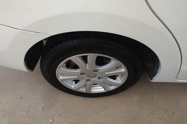 Used Haima M3 2014 1.5L Manual Comfort Model Right Rear Wheel Hub