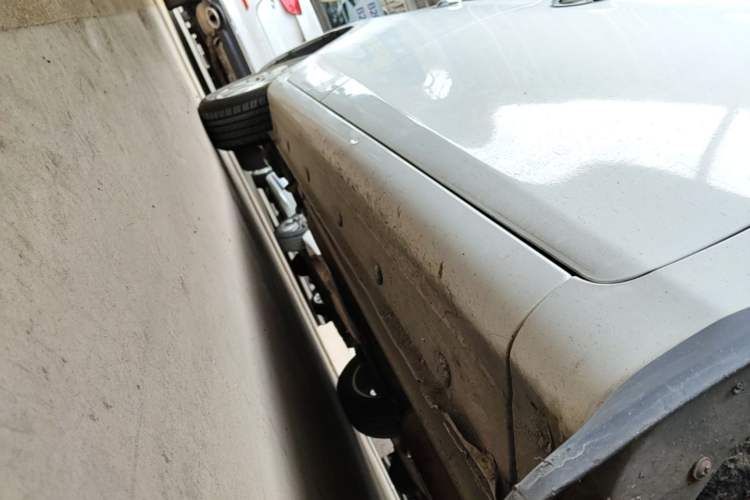 Used Haima M3 2014 1.5L Manual Standard Edition Right Side Sill