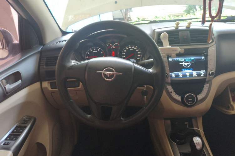 Used Haima M3 2014 1.5L Manual Colorful Navigation Edition Steering Wheel