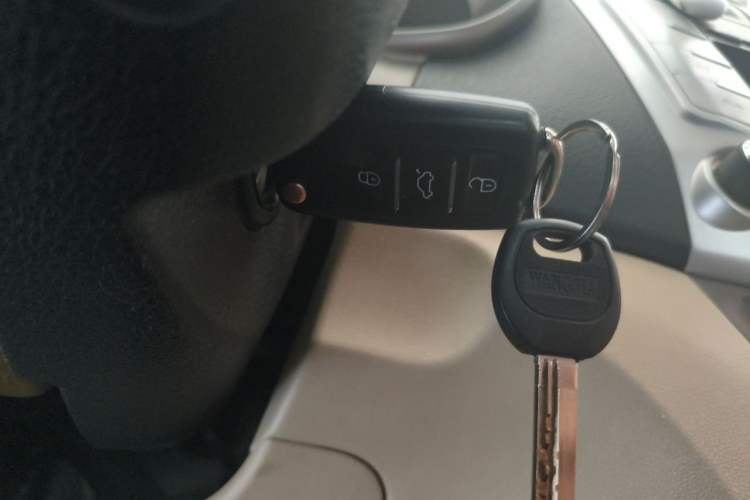 Used Haima M3 2014 1.5L Manual Colorful Navigation Edition Vehicle Key