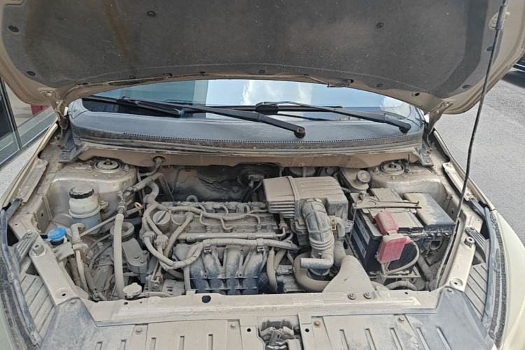 Used Haima M3 2014 1.5L Manual Elite Edition Engine Bay