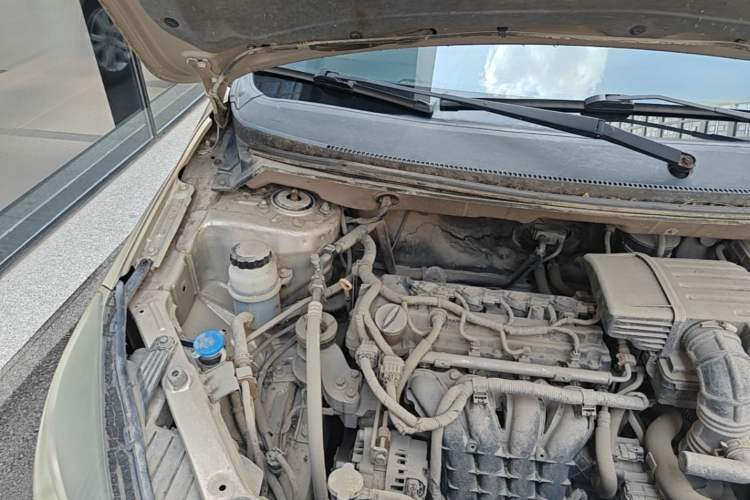 Used Haima M3 2014 1.5L Manual Elite Edition Engine Bay Right