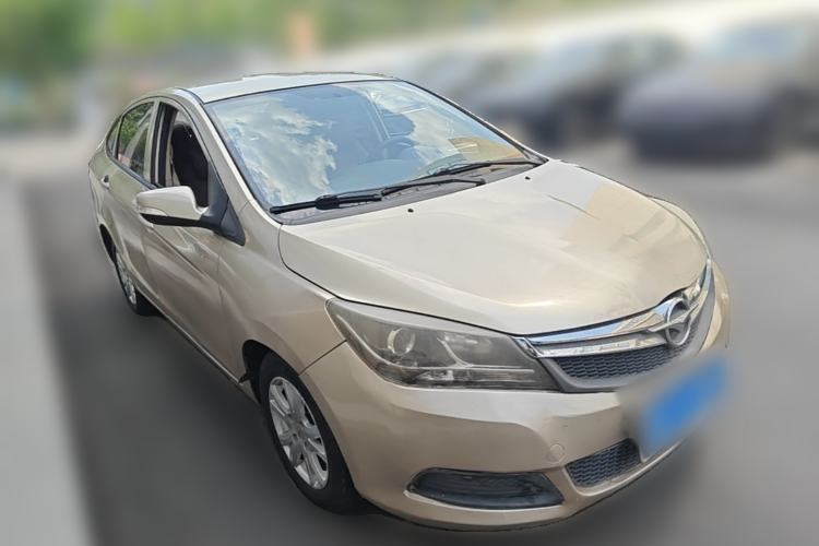 Used Haima M3 2014 1.5L Manual Elite Edition Front Right 45 Deg